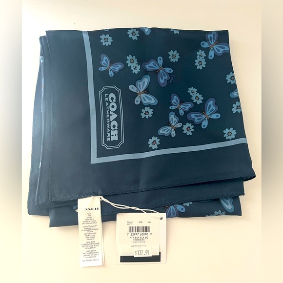 New Coach Outlet Lovely Butterfly Print Silk Square Scarf - Picture 4 of 5